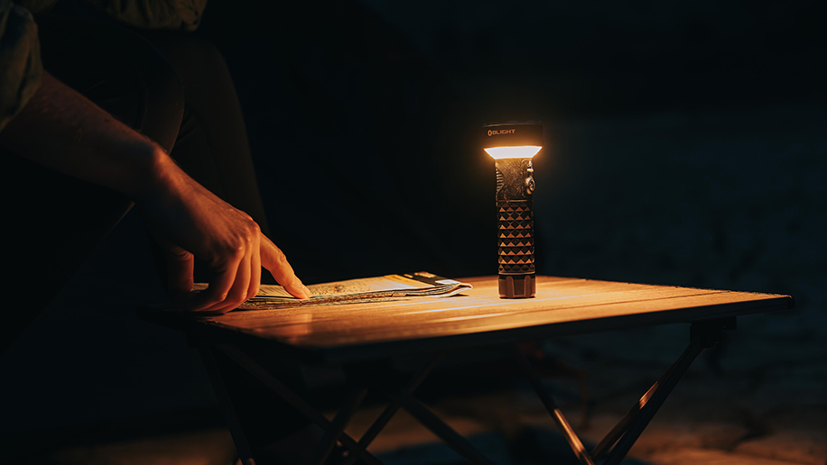 Lampe arrière réglable